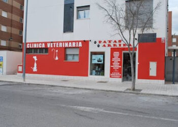 CLINICA VETERINARIA PATAS ARRIBA